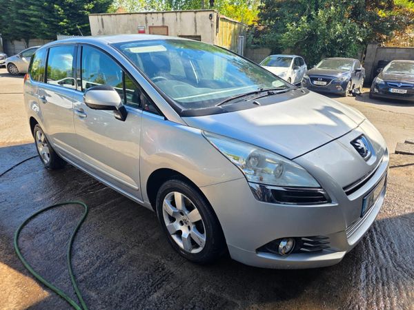 Peugeot 5008 Estate, Diesel, 2011, Silver