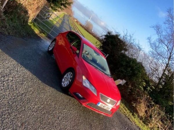SEAT Leon Hatchback, Diesel, 2013, Red
