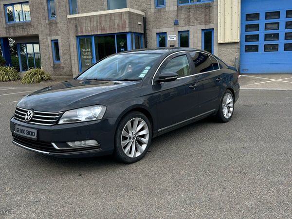 Volkswagen Passat Saloon, Diesel, 2012, Grey