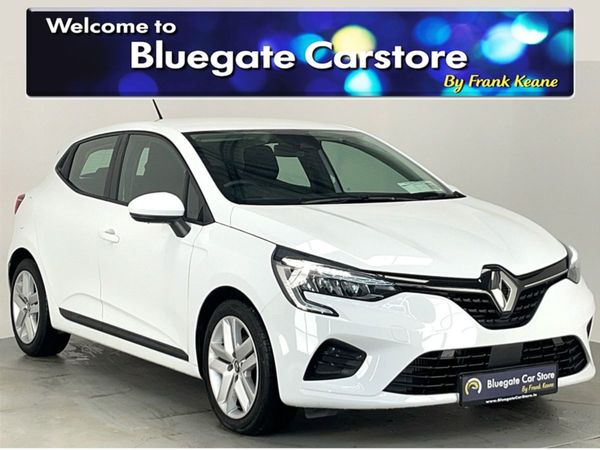 Renault Clio Hatchback, Petrol, 2022, White