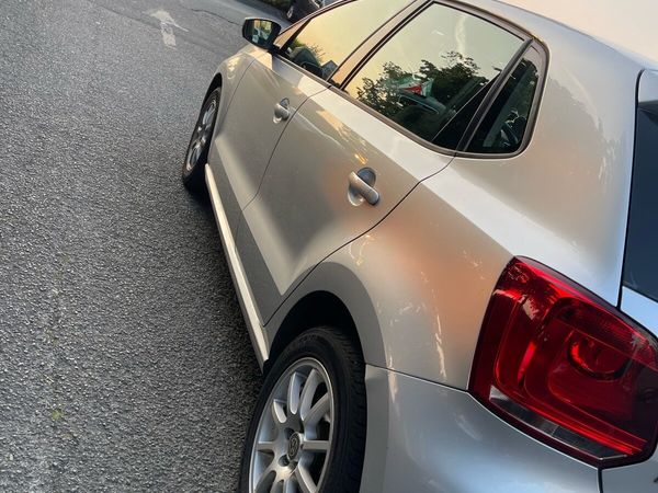 Volkswagen Polo Hatchback, Petrol, 2012, Silver