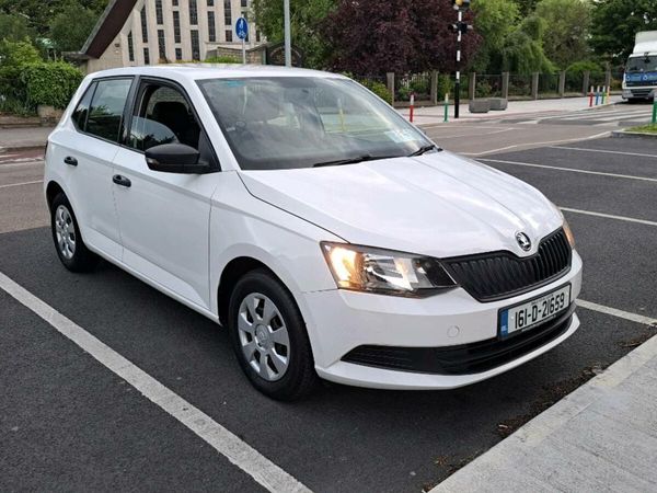 Skoda Fabia Hatchback, Petrol, 2016, White
