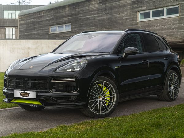Porsche Cayenne SUV, Petrol Plug-in Hybrid, 2020, Black
