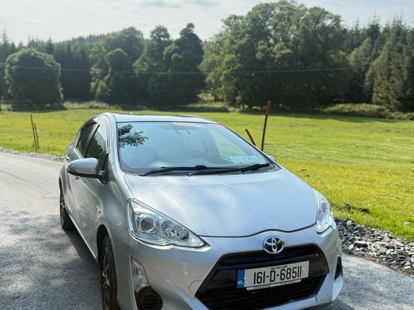 Toyota Aqua Hatchback, Petrol Hybrid, 2016, Silver