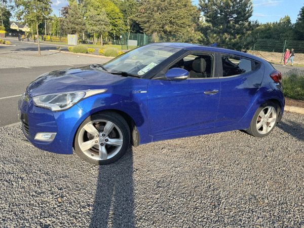 Hyundai Veloster Hatchback, Petrol, 2013, Blue