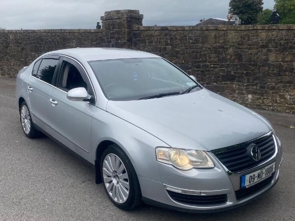 Volkswagen Passat Saloon, Diesel, 2009, Silver