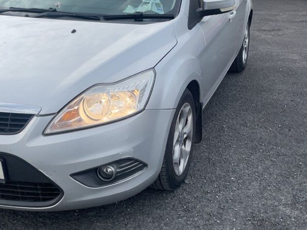 Ford Focus Hatchback, Diesel, 2010, Silver