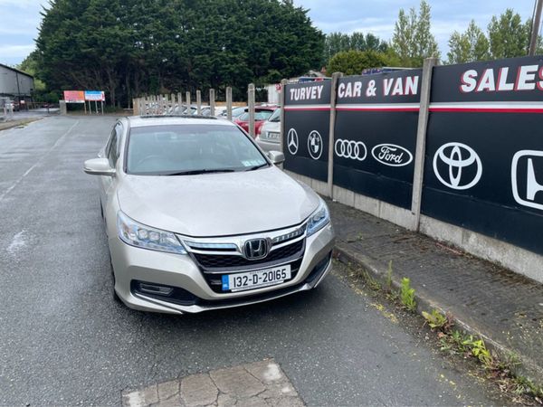 Honda Accord Saloon, Petrol Hybrid, 2013, Gold