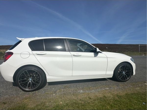 BMW 1-Series Hatchback, Petrol, 2014, White