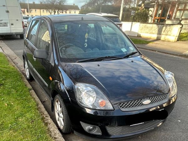 Ford Fiesta Hatchback, Petrol, 2006, Black