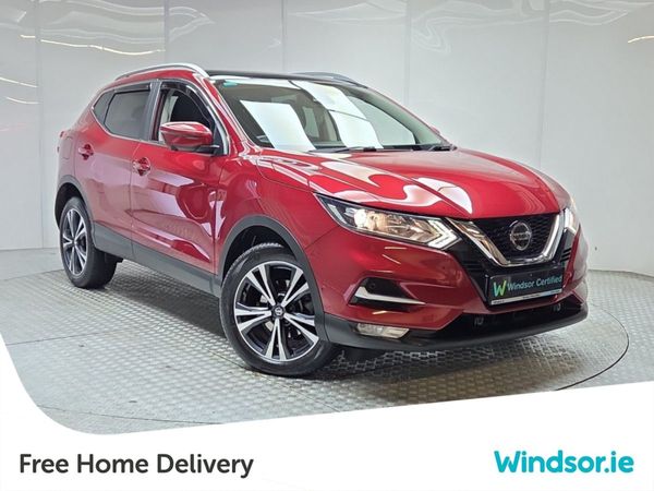 Nissan Qashqai Hatchback, Petrol, 2020, Red