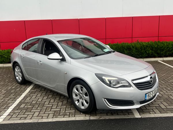 Opel Insignia Hatchback, Diesel, 2016, Silver