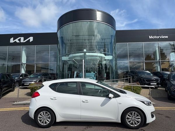 Kia Ceed Hatchback, Diesel, 2017, White