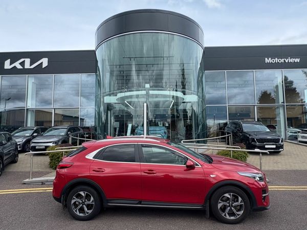 Kia XCeed Hatchback, Petrol, 2020, Red