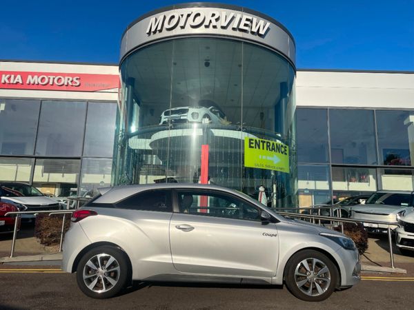 Hyundai i20 Hatchback, Petrol, 2018, Silver