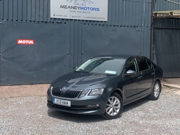 Skoda Octavia Saloon, Petrol, 2017, Grey