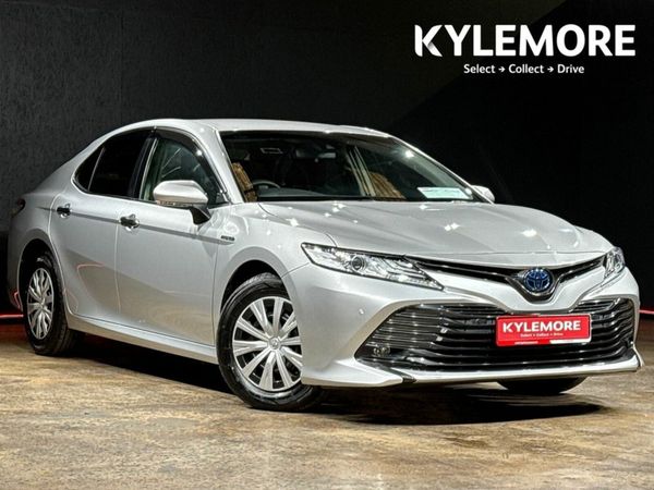 Toyota Camry Saloon, Petrol Hybrid, 2020, Silver