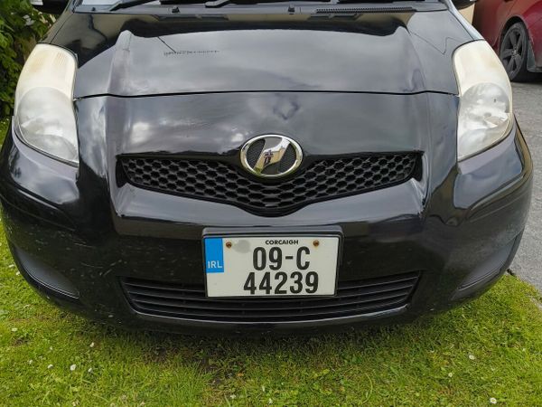 Toyota Vitz Hatchback, Petrol, 2009, Black