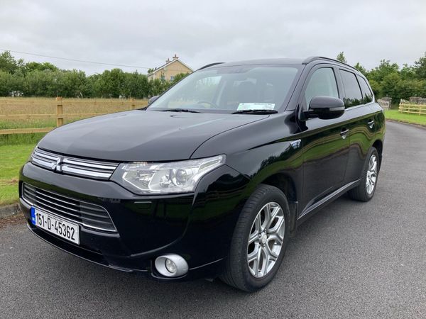 Mitsubishi Outlander SUV, Petrol Plug-in Hybrid, 2015, Black