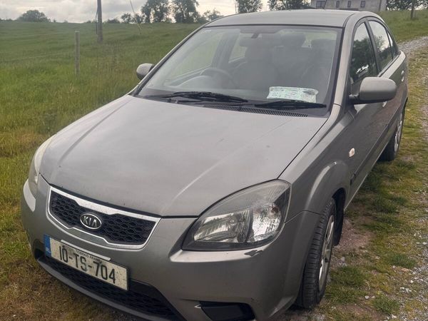 Kia Rio Saloon, Diesel, 2010, Silver