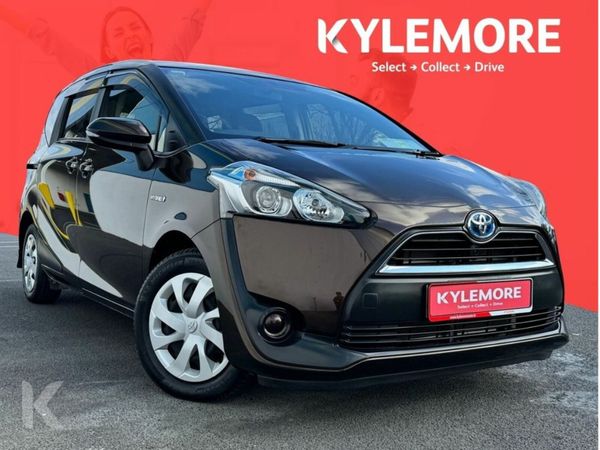 Toyota Sienta MPV, Petrol Hybrid, 2016, Brown