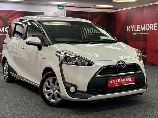 Toyota Sienta MPV, Petrol Hybrid, 2018, White