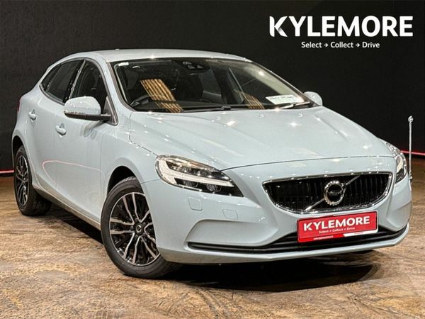 Volvo V40 Hatchback, Petrol, 2018, Blue