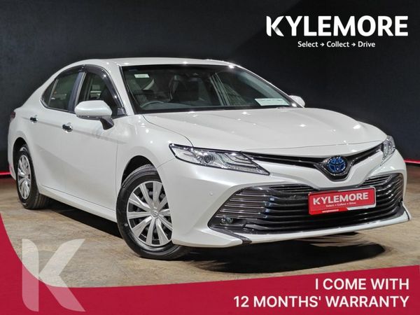 Toyota Camry Saloon, Petrol Hybrid, 2021, White