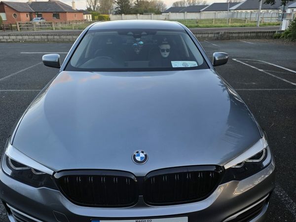 BMW 5-Series Saloon, Petrol Plug-in Hybrid, 2017, Blue