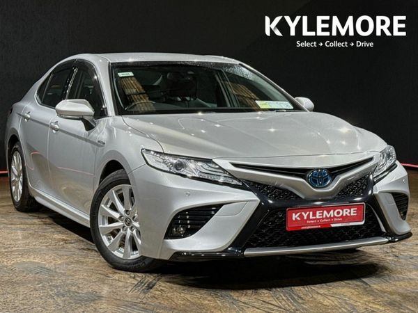 Toyota Camry Saloon, Petrol Hybrid, 2020, Silver