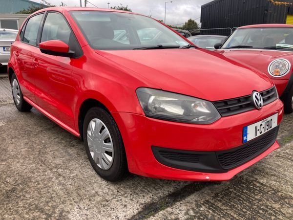 Volkswagen Polo Hatchback, Petrol, 2011, Red