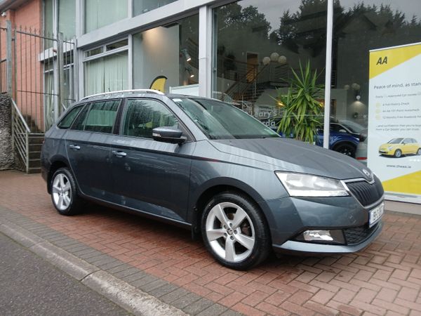 Skoda Fabia Estate, Petrol, 2019, Silver
