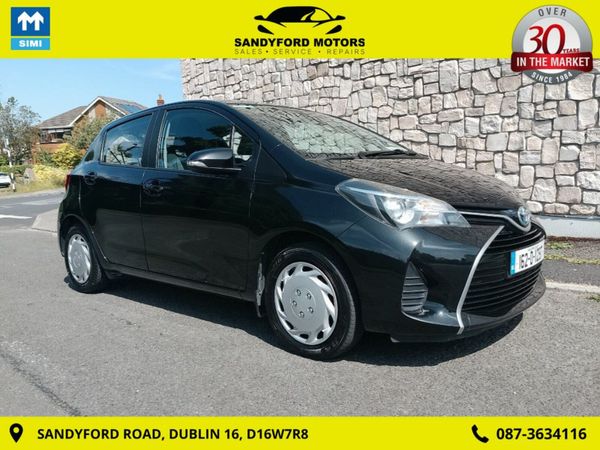Toyota Yaris MPV, Petrol Hybrid, 2016, Black