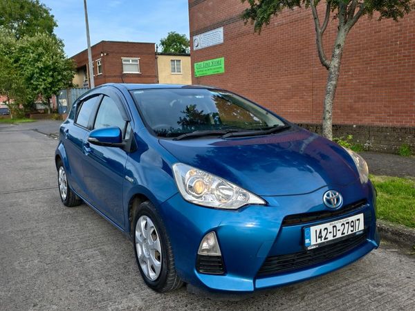 Toyota Aqua Hatchback, Petrol Hybrid, 2014, Blue