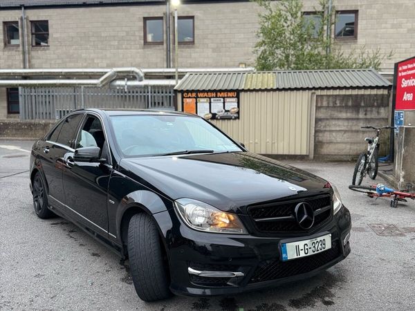 Mercedes-Benz C-Class Saloon, Diesel, 2011, Black