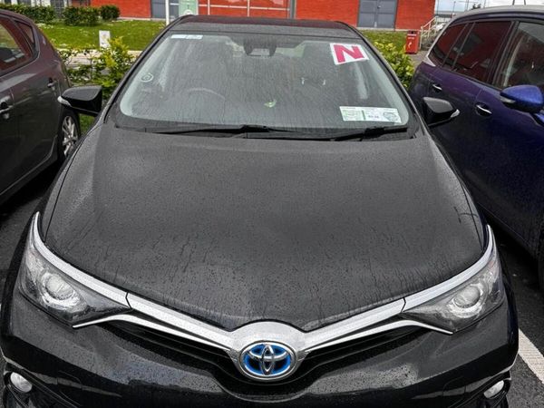 Toyota Auris MPV, Petrol Hybrid, 2017, Black