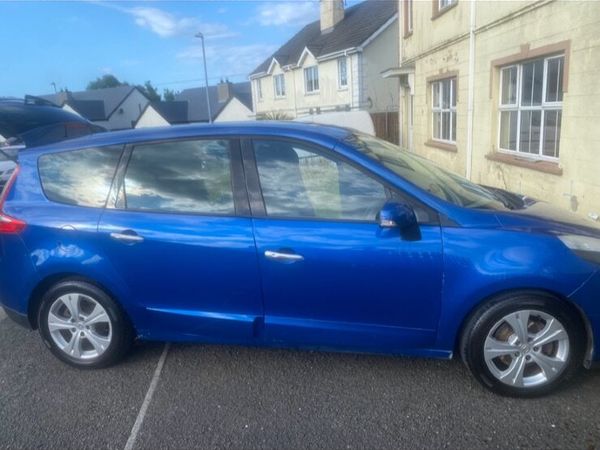 Renault Grand Scenic MPV, Diesel, 2012, Blue
