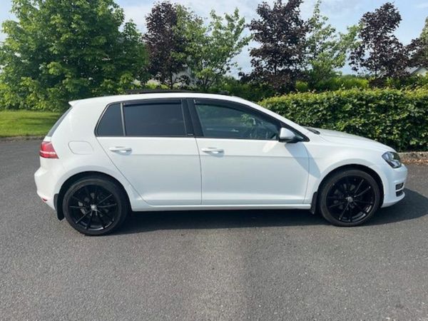 Volkswagen Golf Hatchback, Diesel, 2017, White