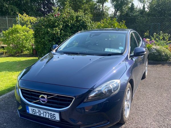 Volvo V40 Hatchback, Diesel, 2015, Blue