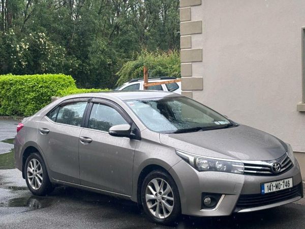 Toyota Corolla Saloon, Diesel, 2014, Bronze