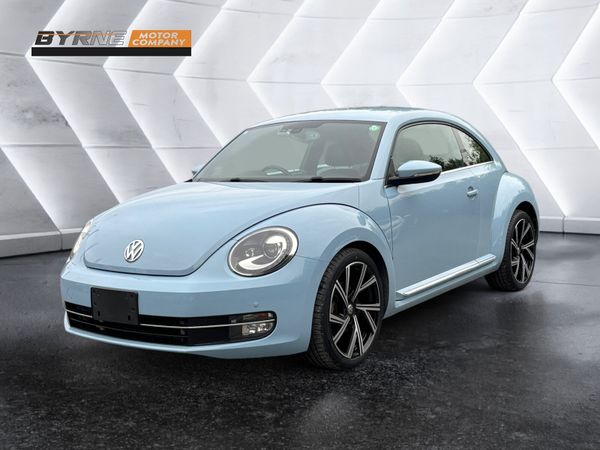 Volkswagen Beetle Hatchback, Petrol, 2015, Blue