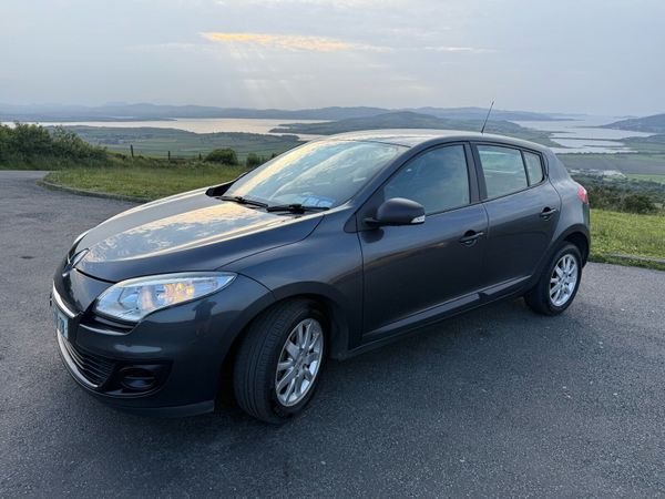 Renault Megane Hatchback, Diesel, 2013, Grey