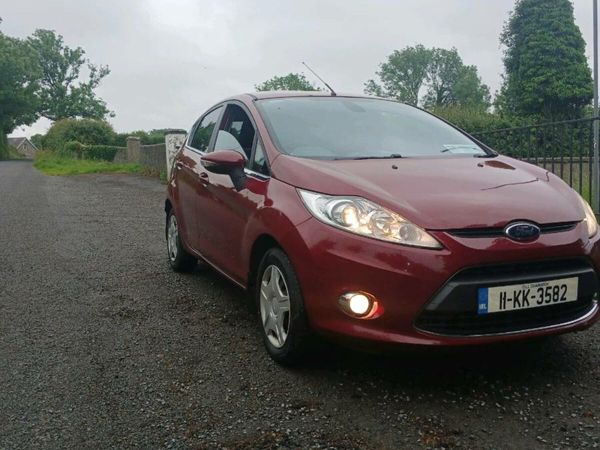 Ford Fiesta Hatchback, Diesel, 2011, Red