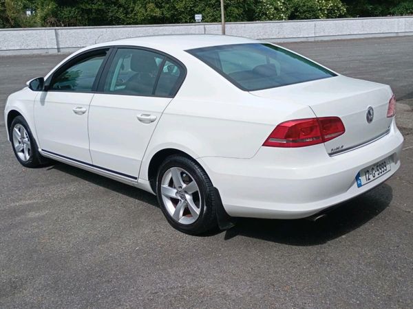 Volkswagen Passat Saloon, Diesel, 2012, White