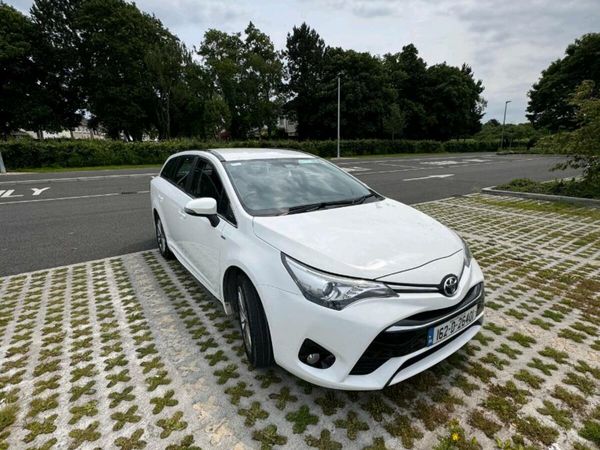 Toyota Avensis Estate, Diesel, 2016, White