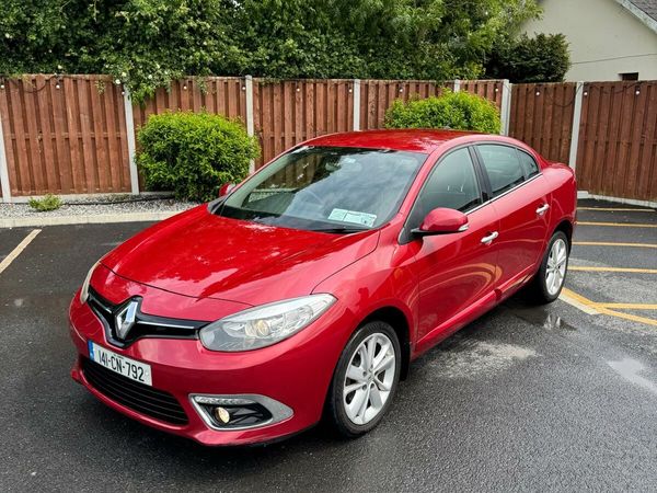 Renault Fluence Saloon, Diesel, 2014, Red