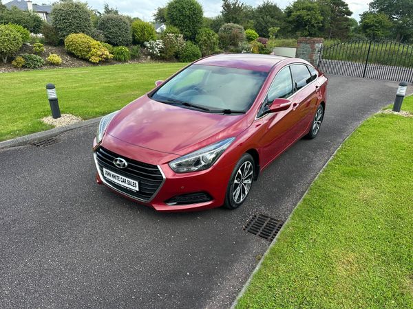 Hyundai i40 Saloon, Diesel, 2016, Red