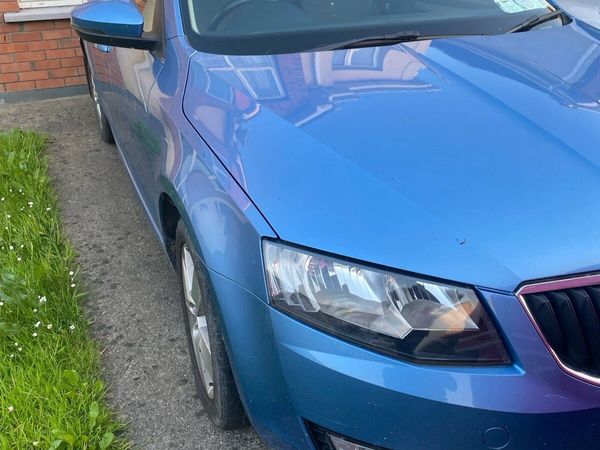 Skoda Octavia Hatchback, Diesel, 2013, Blue