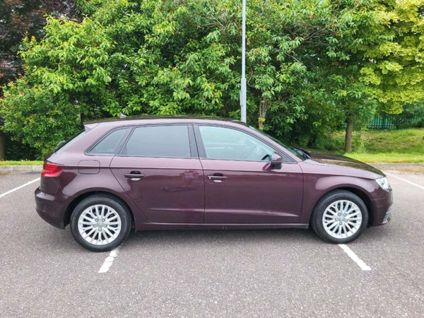 Audi A3 Hatchback, Diesel, 2015, Red