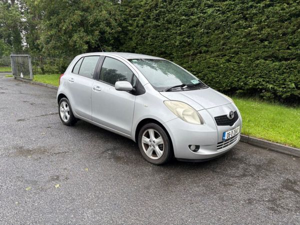 Toyota Yaris Hatchback, Petrol, 2006, Silver